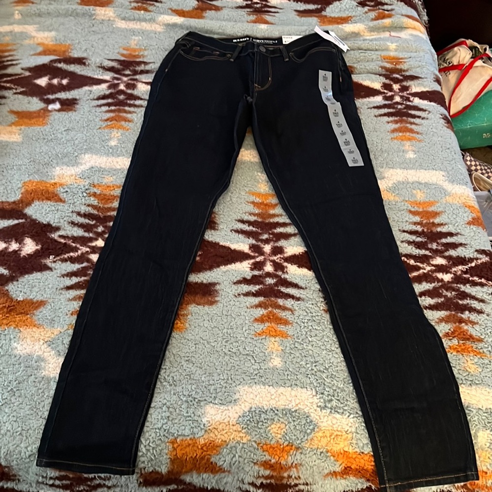Brand new with tags Old Navy curvy skinny jean, size 4 Tall